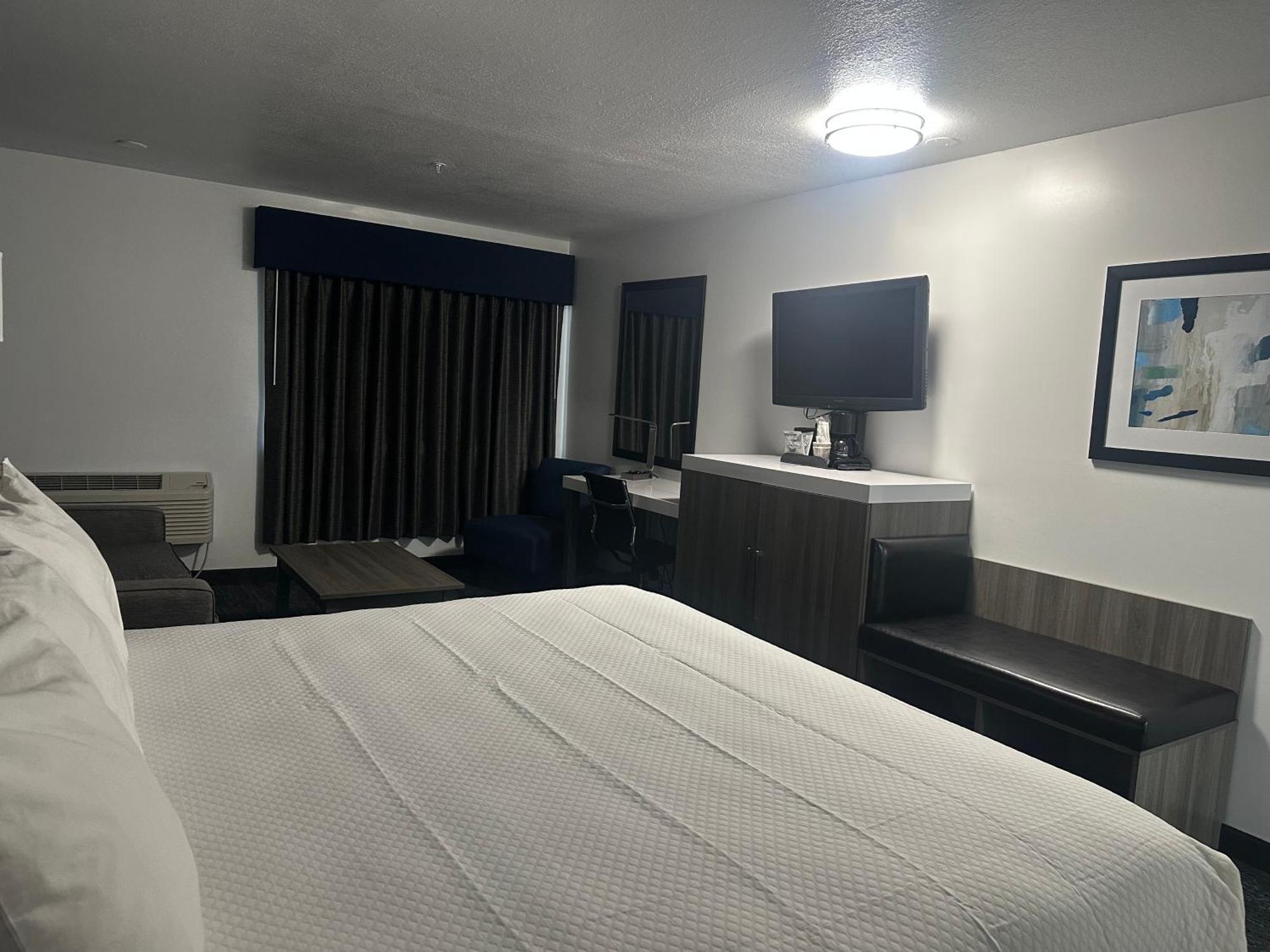 Oyster Bay Inn & Suites Bremerton Exteriör bild