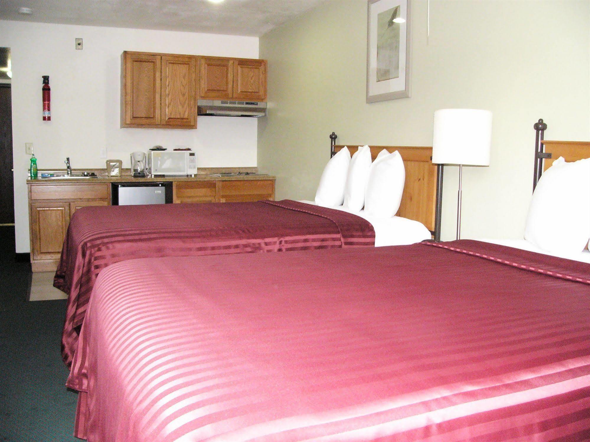 Oyster Bay Inn & Suites Bremerton Exteriör bild